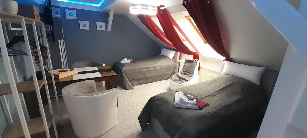 Best-Preis -Vip Lounge- Mit Netflix, Self-Check-In, Ebike Ladestation, Fahrradraum, Wlan Und Netflix - Direkt Am Elberadweg Im Herzen Von Wittenberge Exterior foto