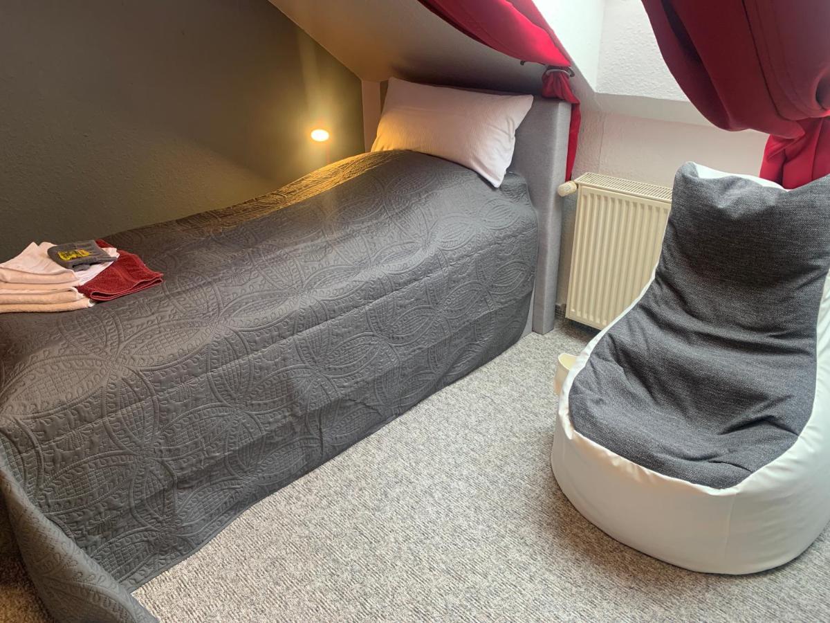 Best-Preis -Vip Lounge- Mit Netflix, Self-Check-In, Ebike Ladestation, Fahrradraum, Wlan Und Netflix - Direkt Am Elberadweg Im Herzen Von Wittenberge Exterior foto