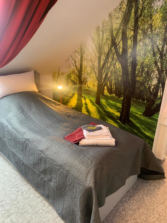 Best-Preis -Vip Lounge- Mit Netflix, Self-Check-In, Ebike Ladestation, Fahrradraum, Wlan Und Netflix - Direkt Am Elberadweg Im Herzen Von Wittenberge Exterior foto